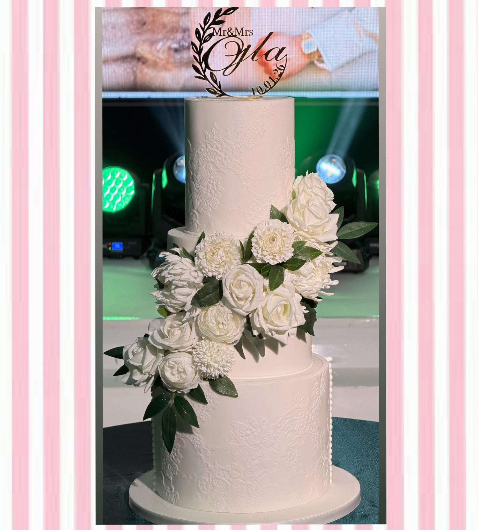 Wedding Cakes example 3 by Sweet Indulgence Cakes